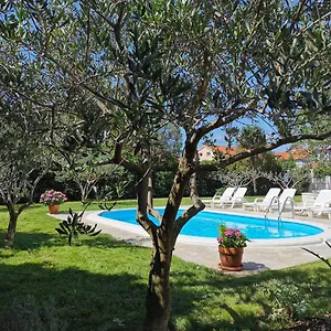 mise-luxury-apartments-kastela.hotels-in-trogir.com/