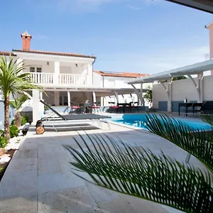 villa-kruna-grada.splithotels.org/